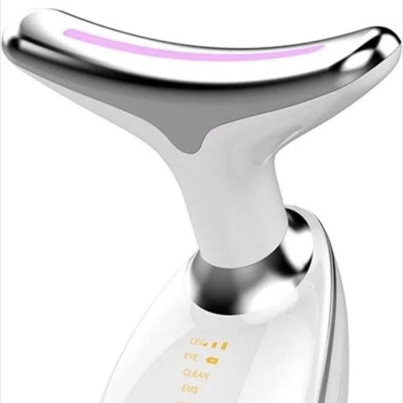 Intense Pulsed Light- Wrinkles Reducing Instrument - Picture 3 of 3